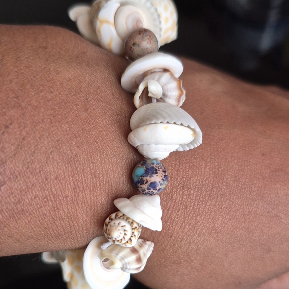Jewelry - Handamade Virginia Beach Seashell Braclet With Imperial Jasper Stones!